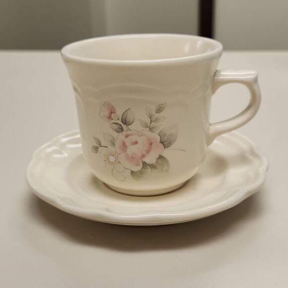 Pfaltzgraff Tea Rose Cup and Saucer VINTAGE - Picture 1 of 7